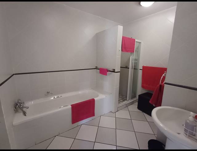 3 BEDROOM TOWNHOUSE TO LET IN ARCON PARK
